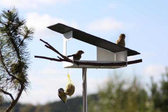 design bird feeding house VH-6-W with slate roof